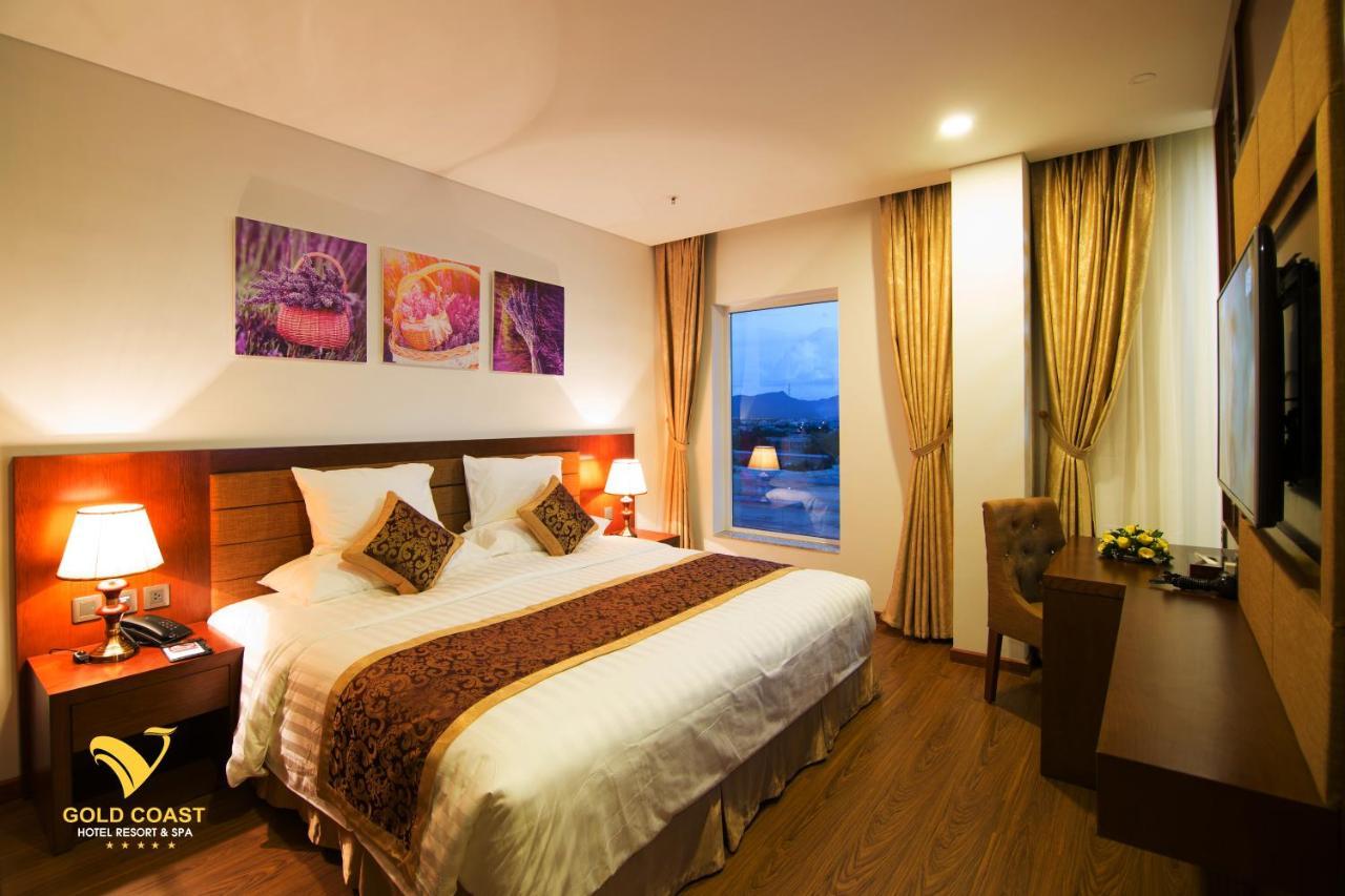Gold Coast Hotel Resort & Spa Ðồng Hới Buitenkant foto