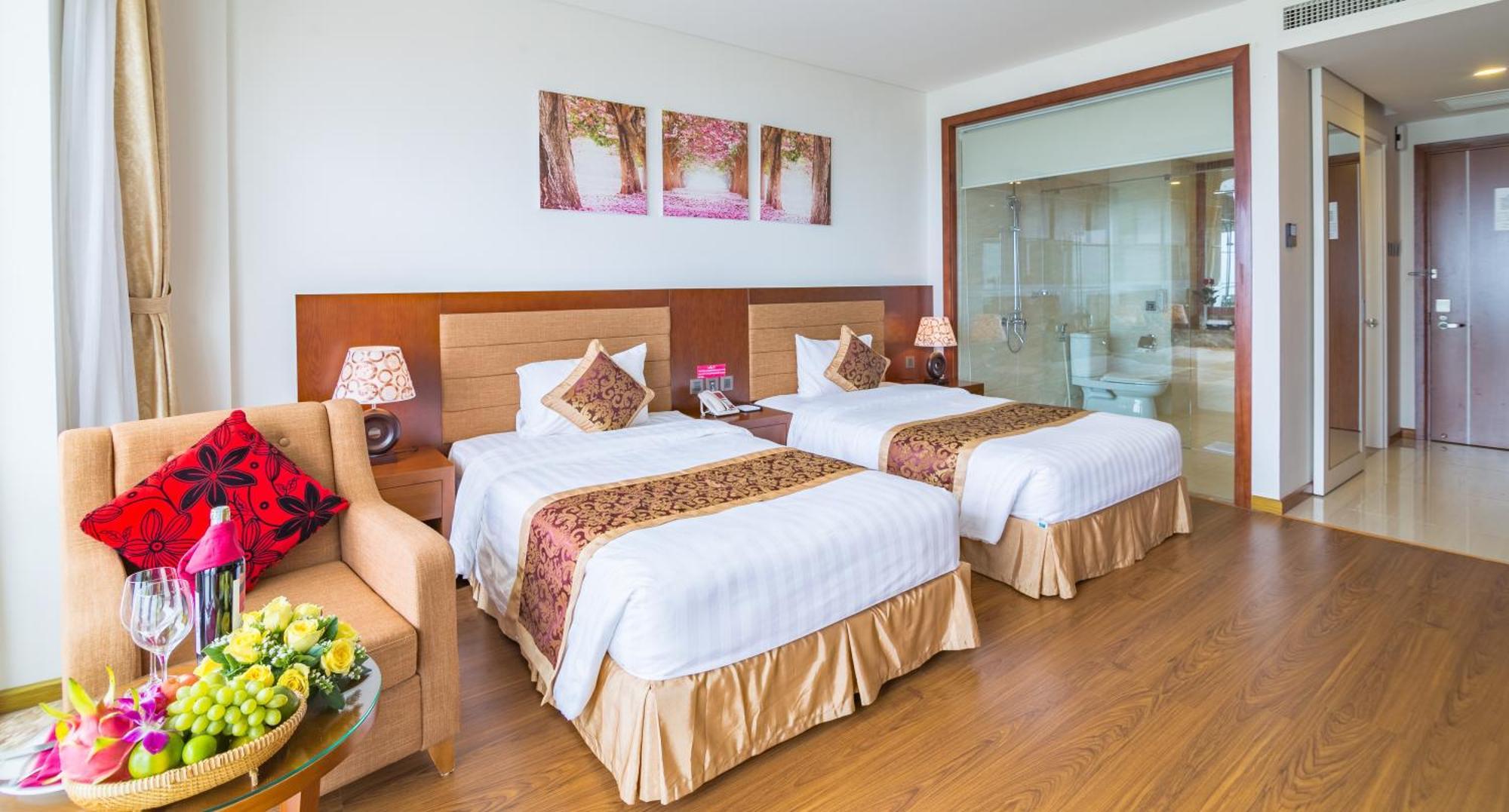 Gold Coast Hotel Resort & Spa Ðồng Hới Buitenkant foto