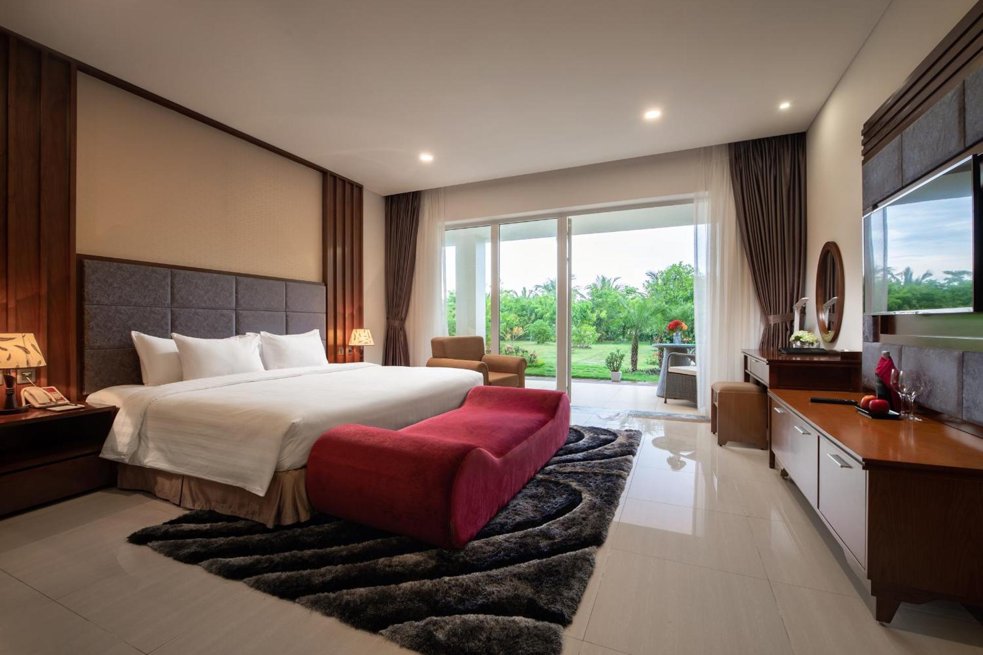 Gold Coast Hotel Resort & Spa Ðồng Hới Buitenkant foto