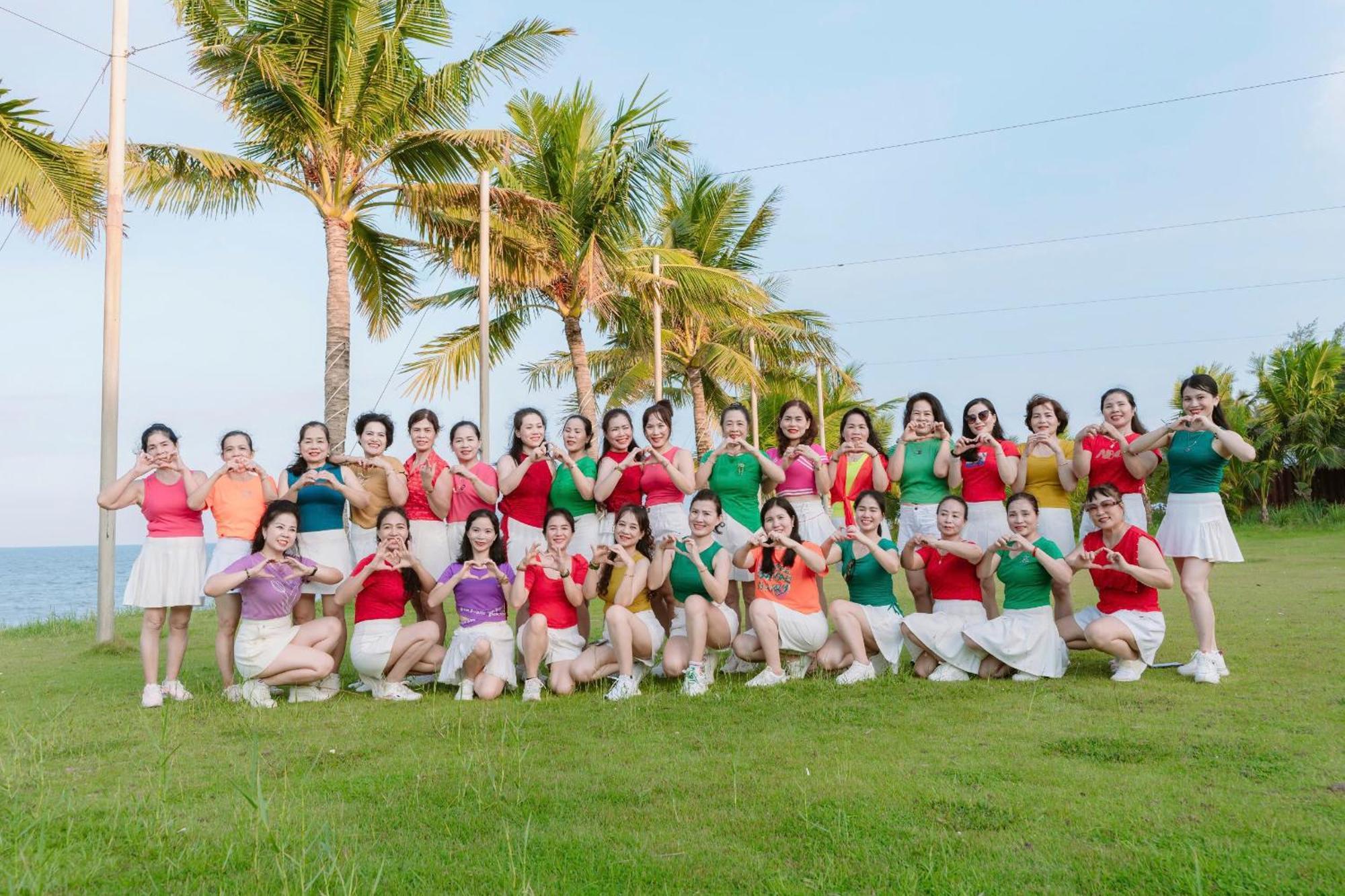 Gold Coast Hotel Resort & Spa Ðồng Hới Buitenkant foto