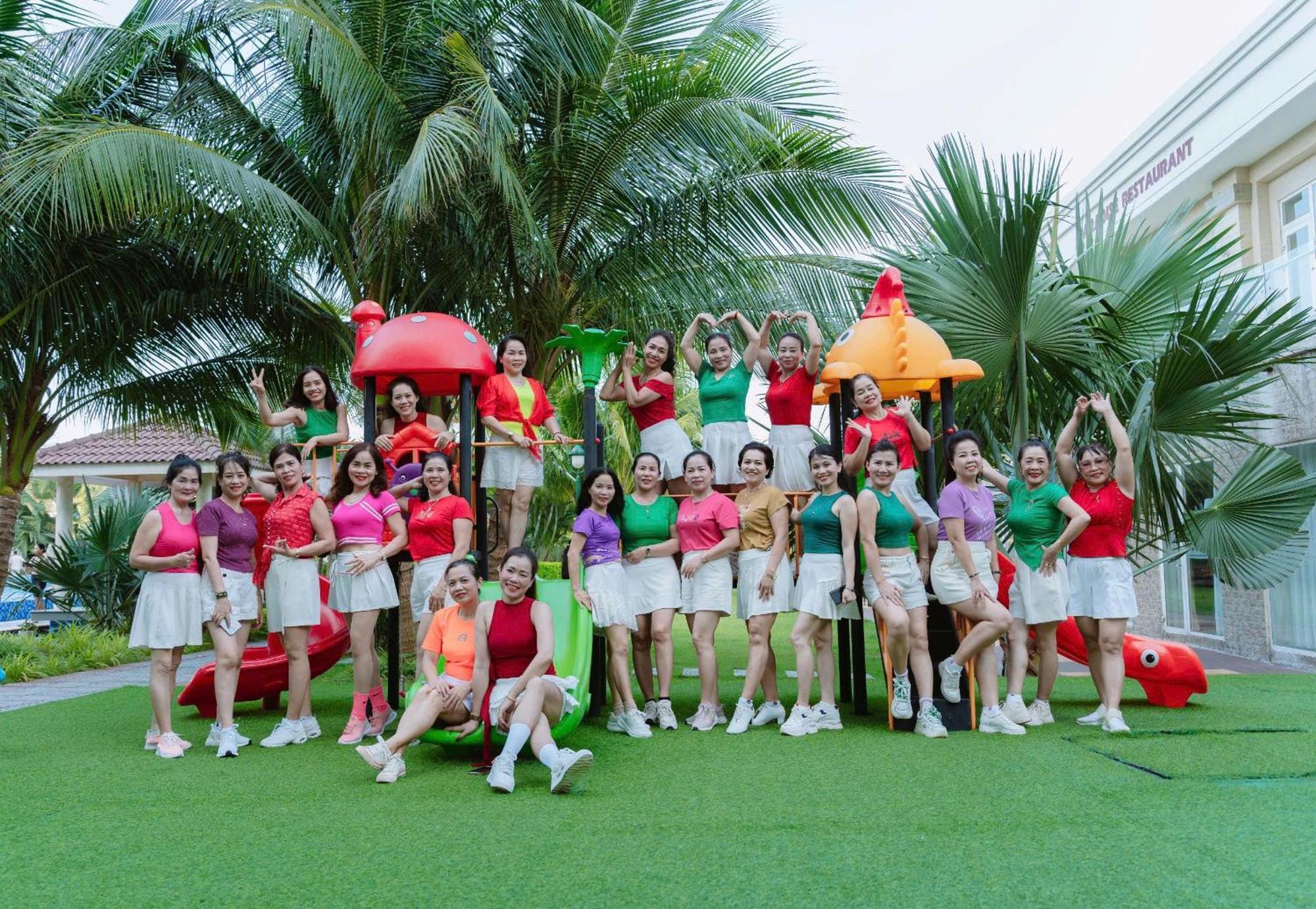 Gold Coast Hotel Resort & Spa Ðồng Hới Buitenkant foto
