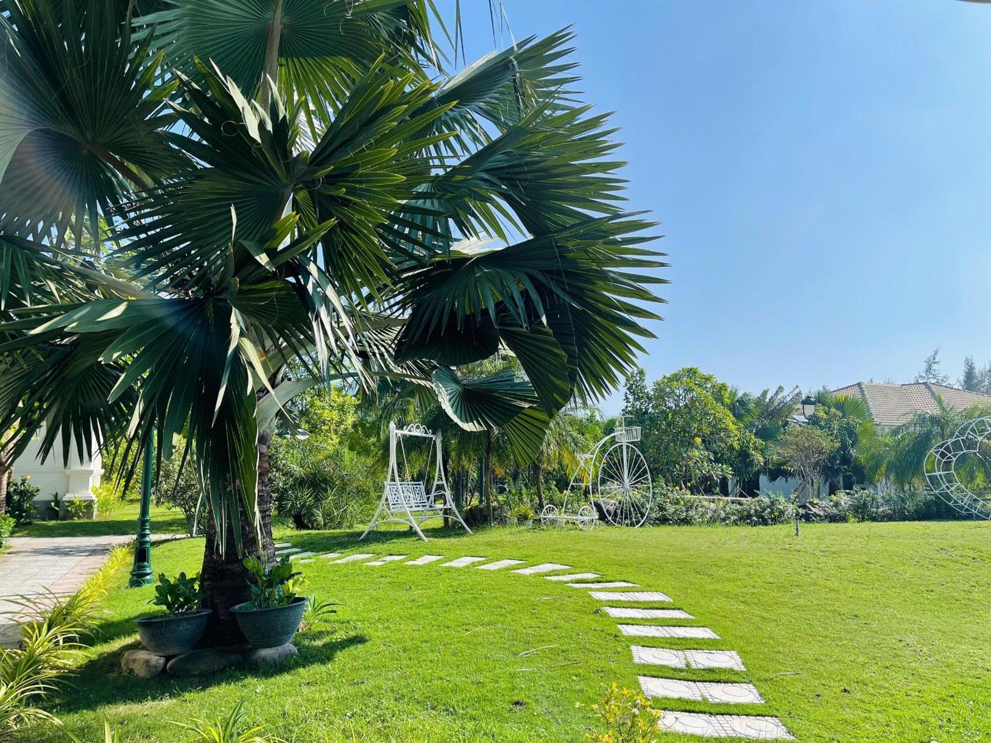 Gold Coast Hotel Resort & Spa Ðồng Hới Buitenkant foto