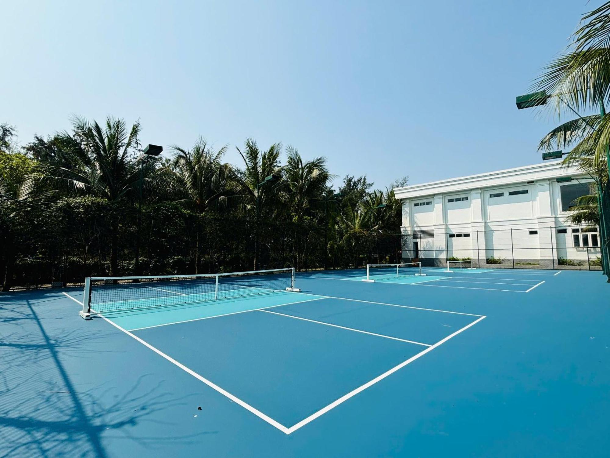 Gold Coast Hotel Resort & Spa Ðồng Hới Buitenkant foto
