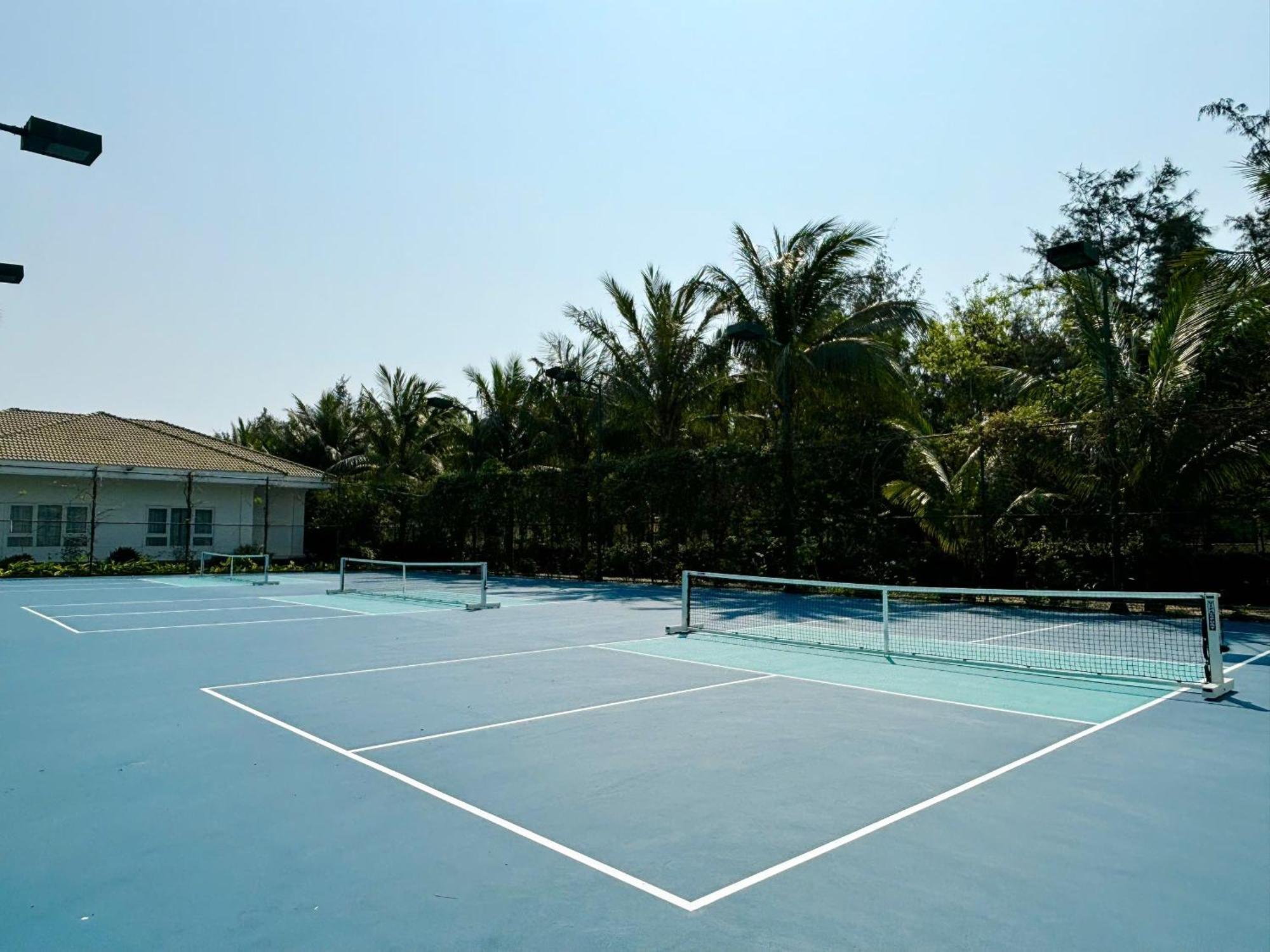Gold Coast Hotel Resort & Spa Ðồng Hới Buitenkant foto